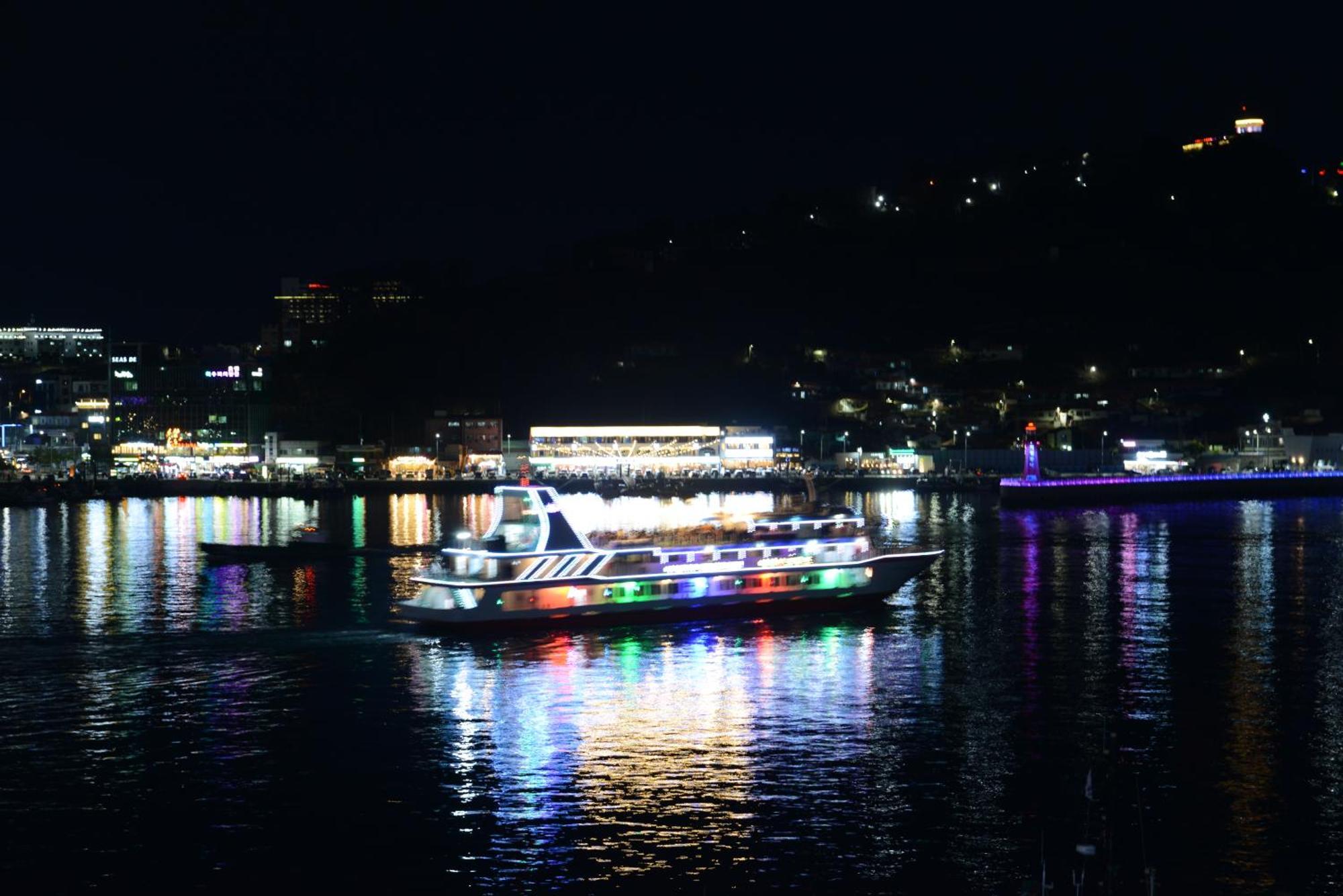 Lium Spa Hostel Yeosu Exterior foto