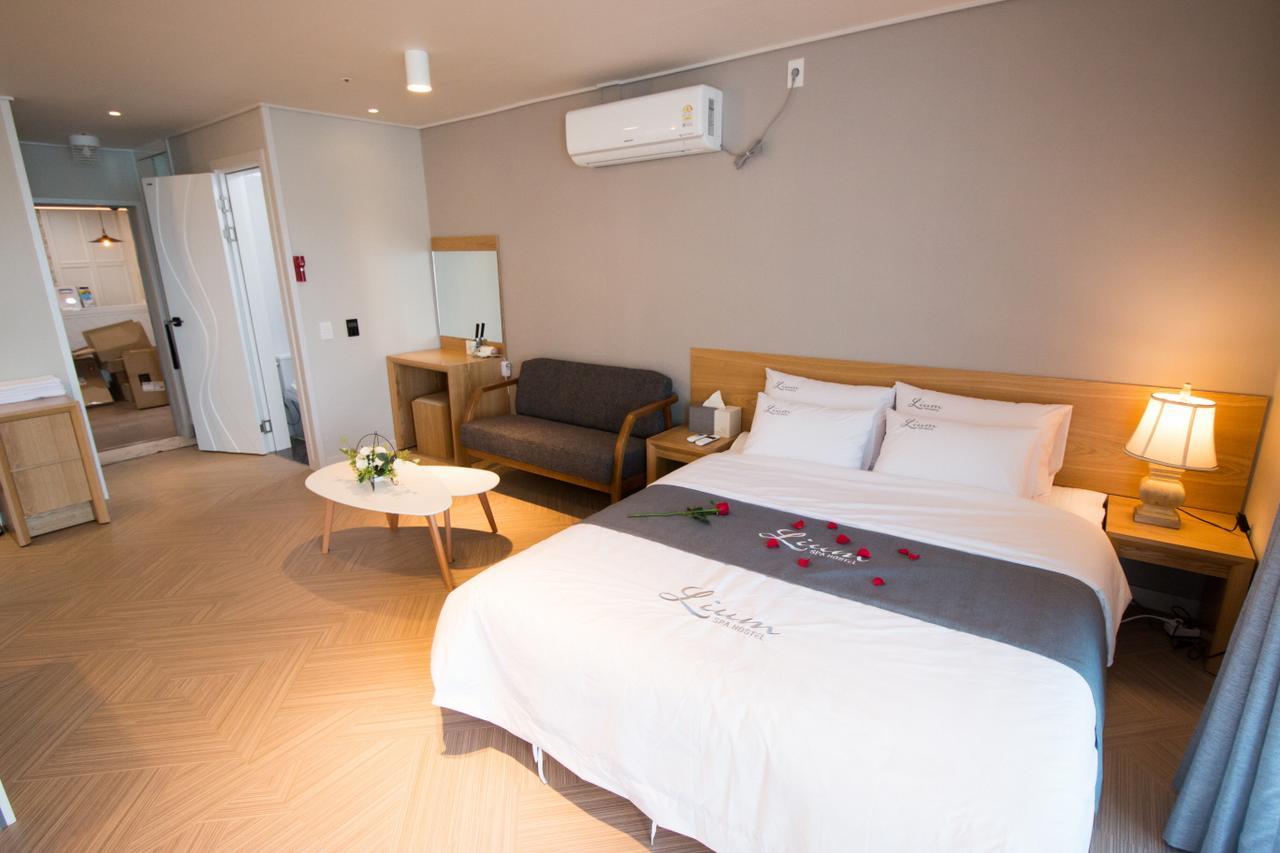 Lium Spa Hostel Yeosu Exterior foto