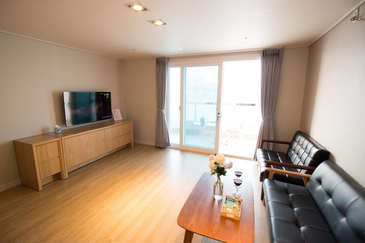 Lium Spa Hostel Yeosu Exterior foto