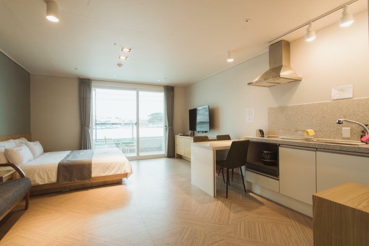 Lium Spa Hostel Yeosu Exterior foto