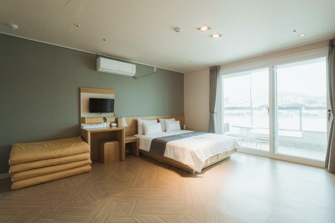 Lium Spa Hostel Yeosu Exterior foto